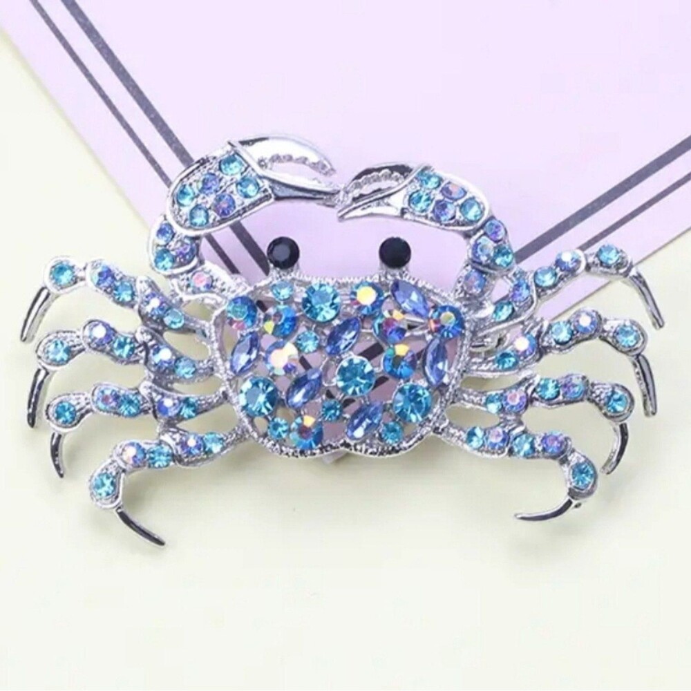 Silver Blue Crab brooch‎ with gems